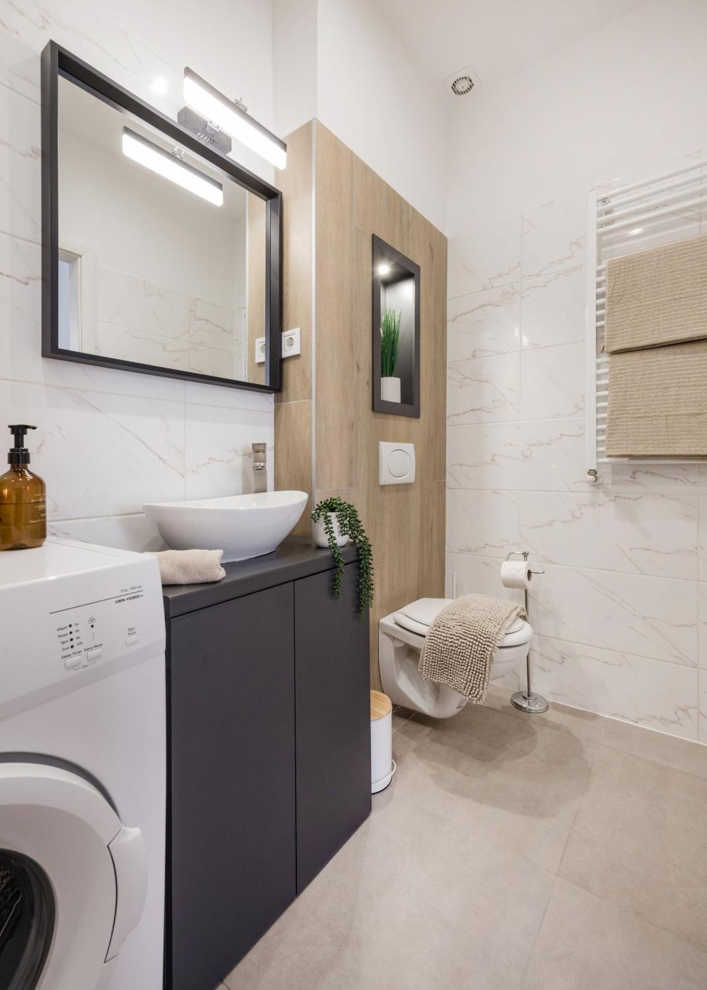 Central Budapest Oasis - Modern Charm, Timeless Comfort Exterior photo